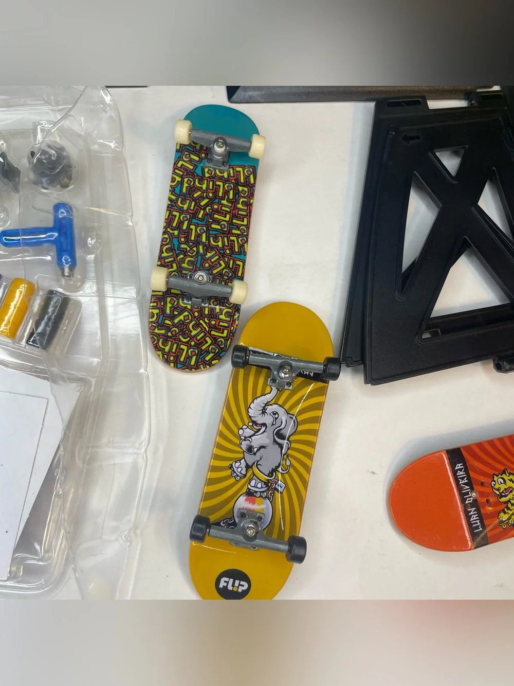 Tech Deck Transforming SK8 Container Pro Set + Skates Skatepark (Incomplete)